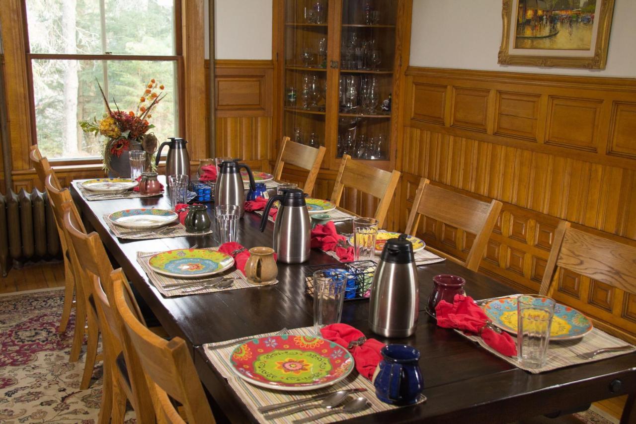 Pinehurst Inn Bed & Breakfast Bayfield Eksteriør bilde